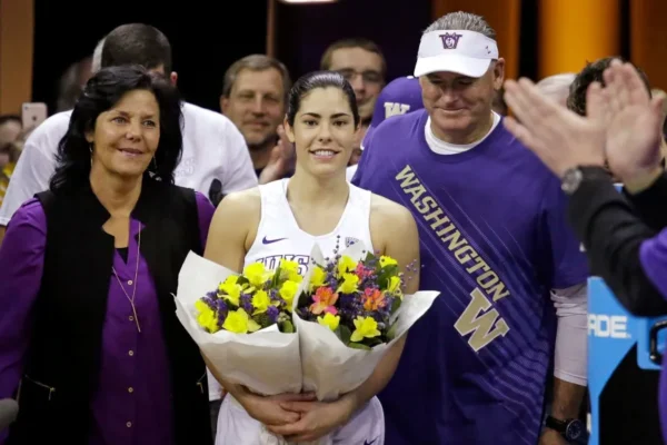 kelsey plum parents